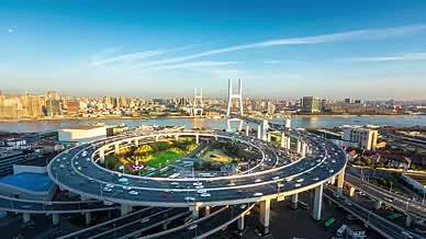 上海南浦大桥蓝天白云延时摄影视频的预览图